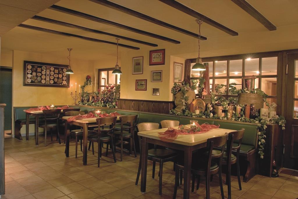 Hotel Und Landgasthof Zum Bockshahn Spessart  Ngoại thất bức ảnh