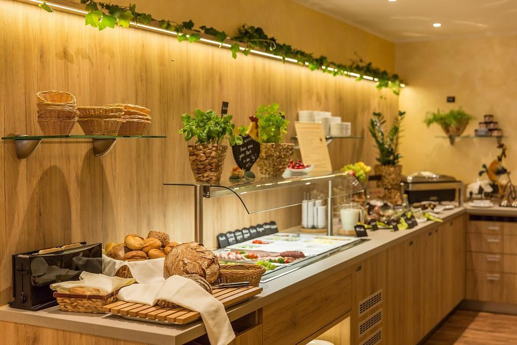 Hotel Und Landgasthof Zum Bockshahn Spessart  Ngoại thất bức ảnh