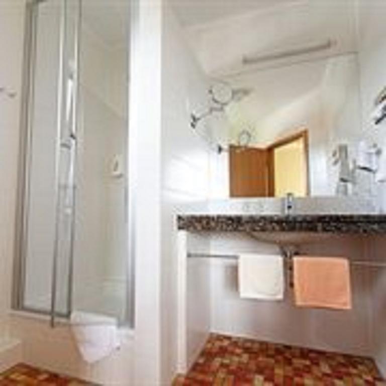 Hotel Und Landgasthof Zum Bockshahn Spessart  Ngoại thất bức ảnh