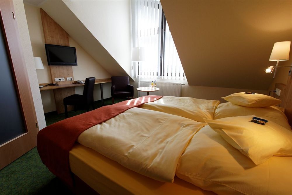 Hotel Und Landgasthof Zum Bockshahn Spessart  Ngoại thất bức ảnh